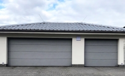 Hladký panel bez prolisu, barva bíly hliník